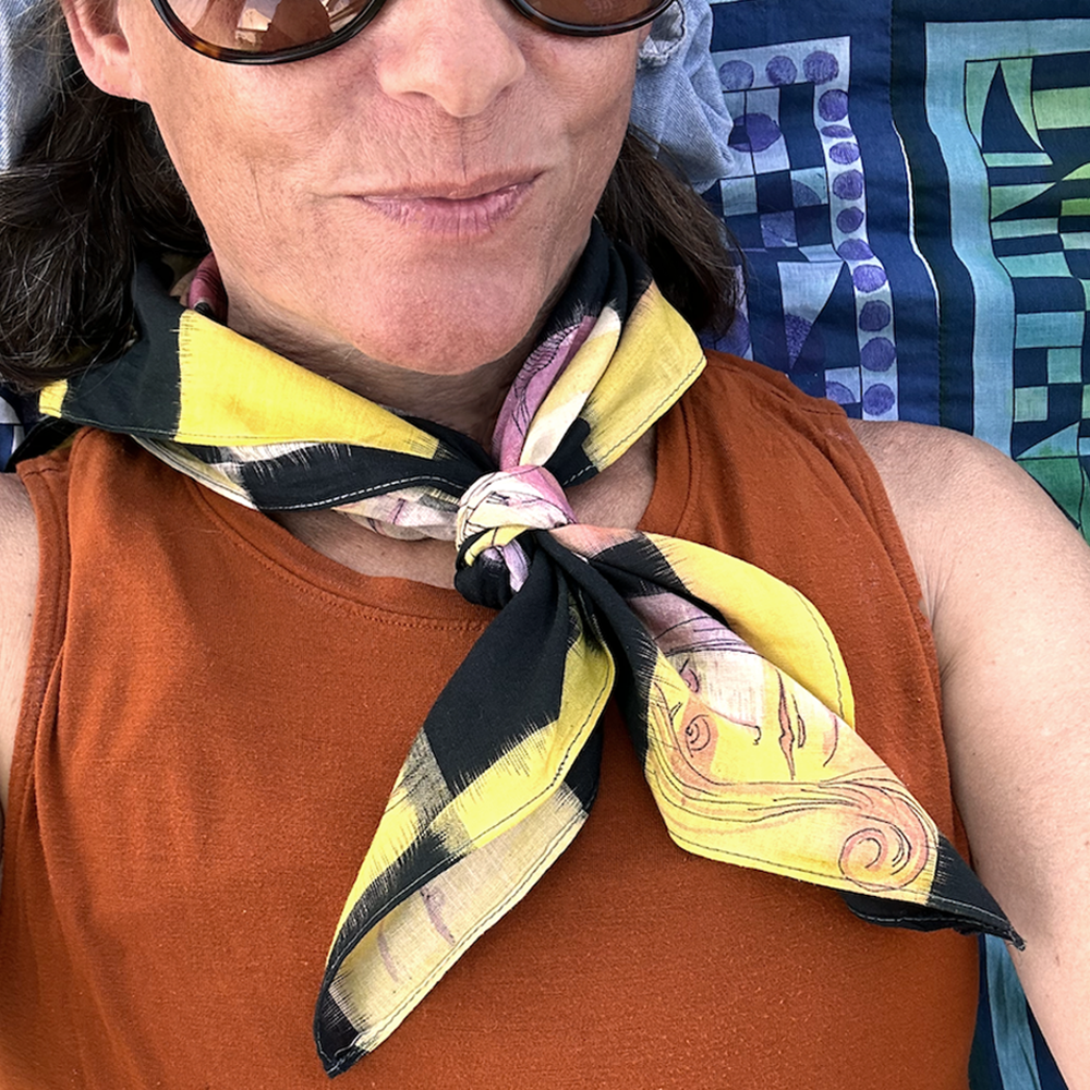 Checkered Peekaboo Scarf  -  Limited Edition