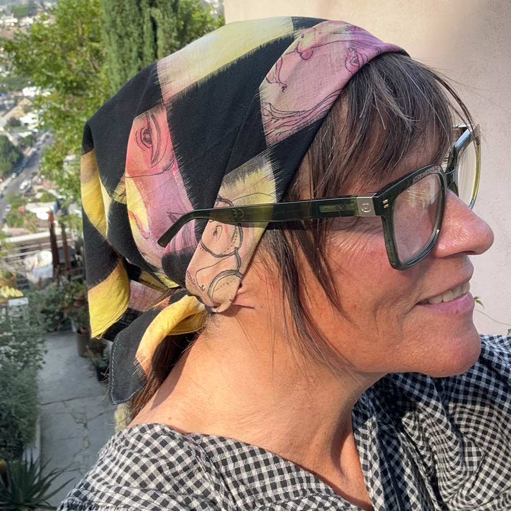 Checkered Peekaboo Scarf  -  Limited Edition